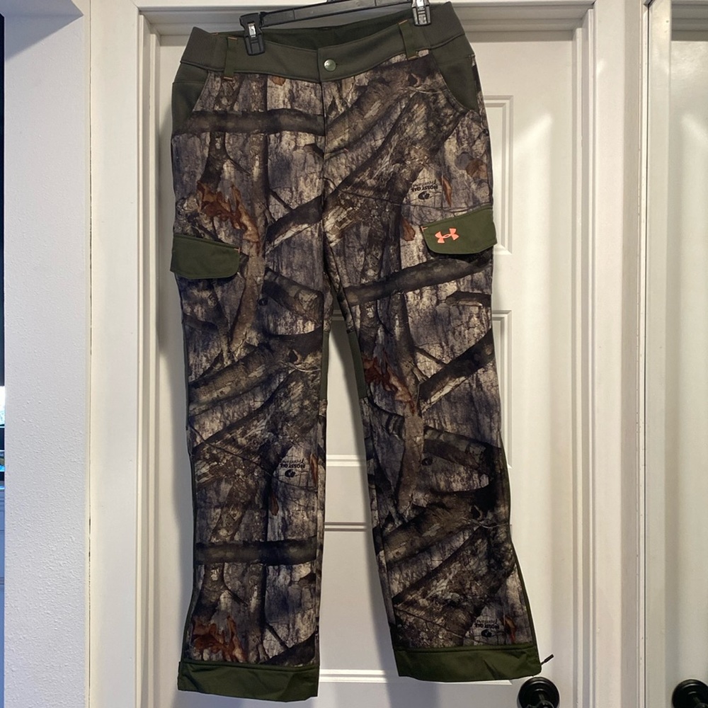 Under Armour Storm Camo Size Large Fleece Lined pants.